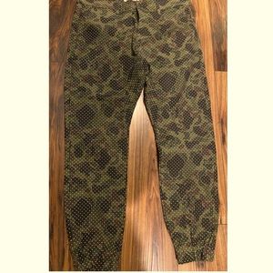 Silence is golden Camo joggers